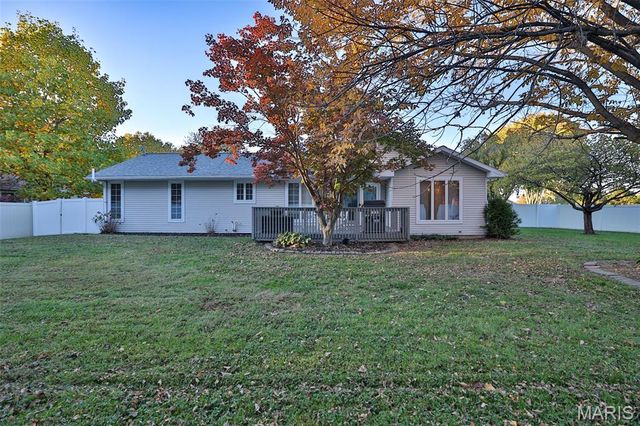 12 Cottonwood Glen, Glen Carbon, IL 62034