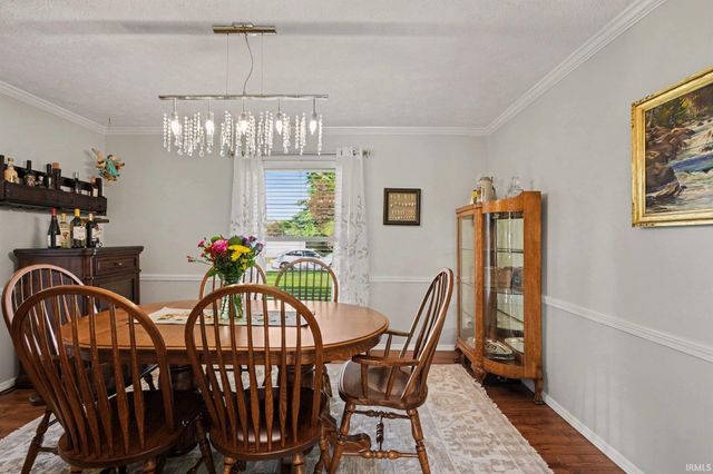 52566 Farmingdale Drive, Granger, IN 46530