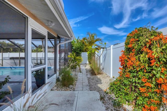 1456 STRADA D ARGENTO, Venice, FL 34292