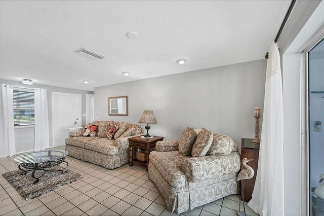 1456 STRADA D ARGENTO, Venice, FL 34292