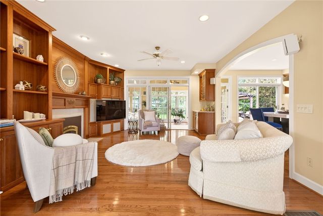 22 Wexford Glen, Pittsford, NY 14534