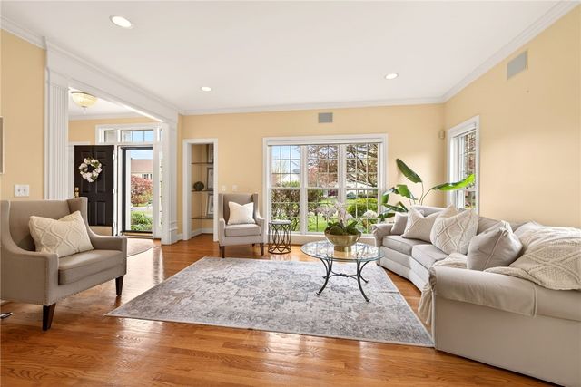 22 Wexford Glen, Pittsford, NY 14534