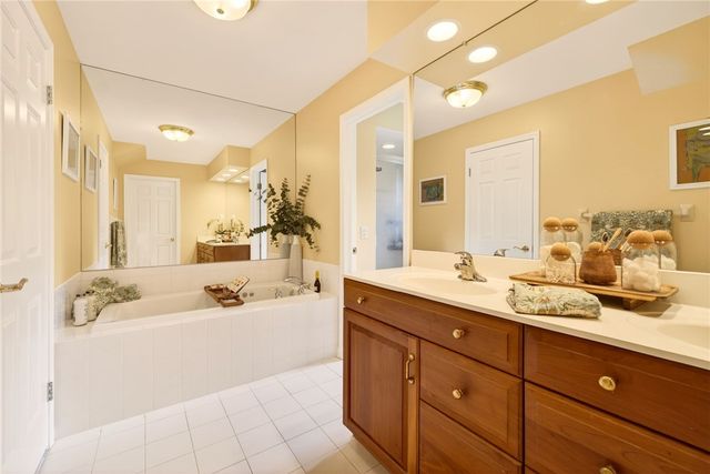 22 Wexford Glen, Pittsford, NY 14534
