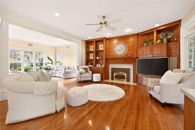 22 Wexford Glen, Pittsford, NY 14534