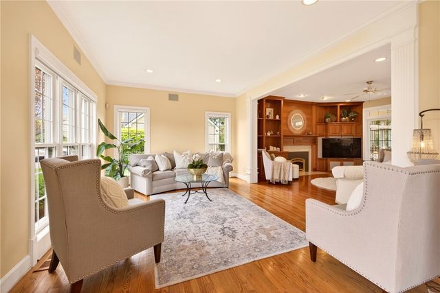 22 Wexford Glen, Pittsford, NY 14534