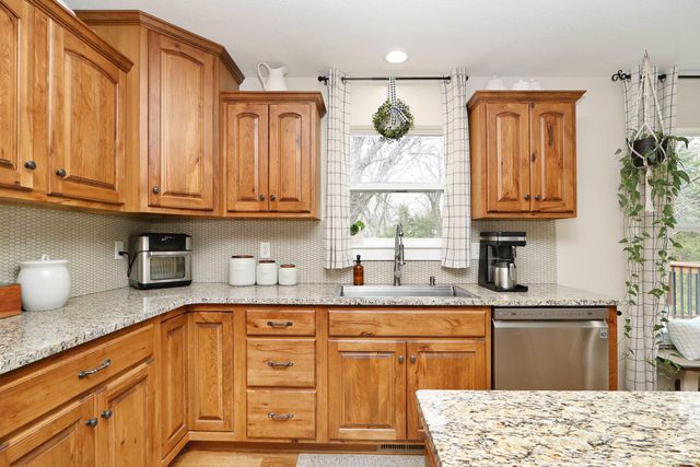 1040 Highland Ridge Drive, Manhattan, KS 66503