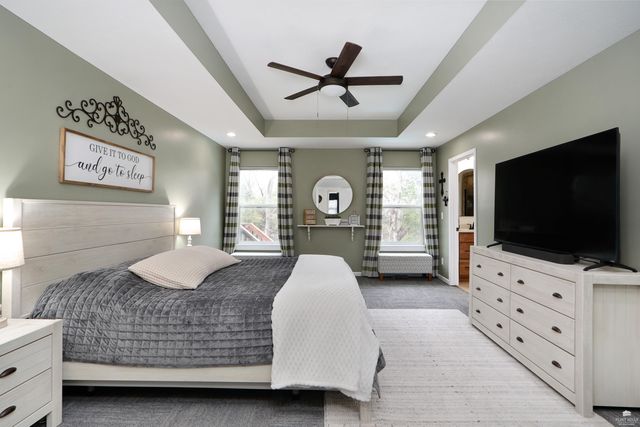 1040 Highland Ridge Drive, Manhattan, KS 66503