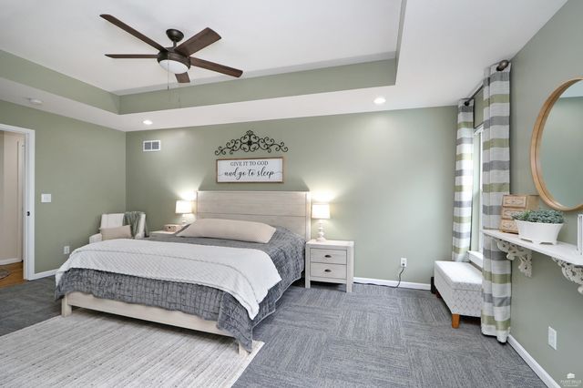 1040 Highland Ridge Drive, Manhattan, KS 66503