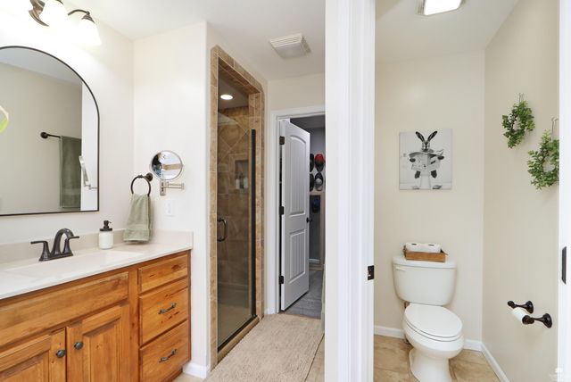 1040 Highland Ridge Drive, Manhattan, KS 66503