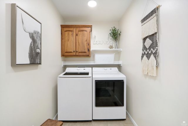 1040 Highland Ridge Drive, Manhattan, KS 66503