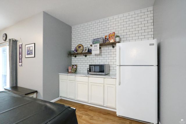 1040 Highland Ridge Drive, Manhattan, KS 66503