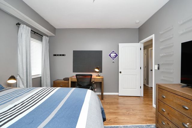 1040 Highland Ridge Drive, Manhattan, KS 66503