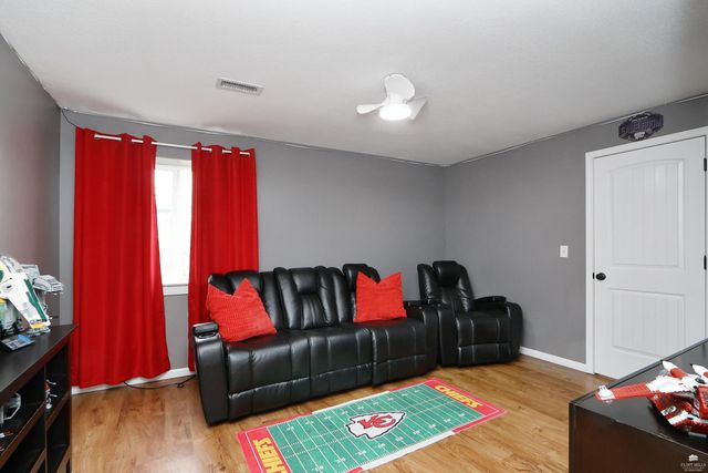 1040 Highland Ridge Drive, Manhattan, KS 66503