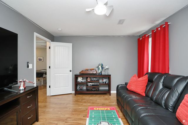 1040 Highland Ridge Drive, Manhattan, KS 66503