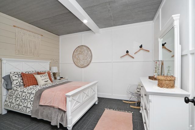 1040 Highland Ridge Drive, Manhattan, KS 66503