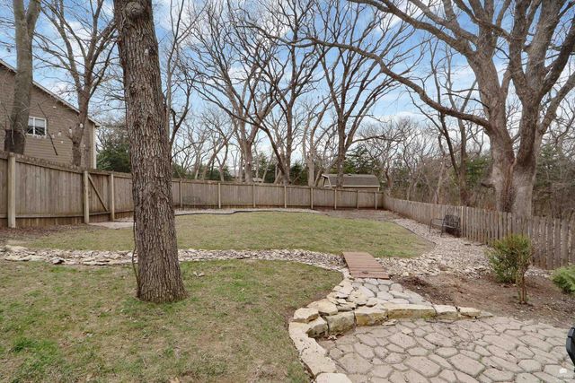 1040 Highland Ridge Drive, Manhattan, KS 66503