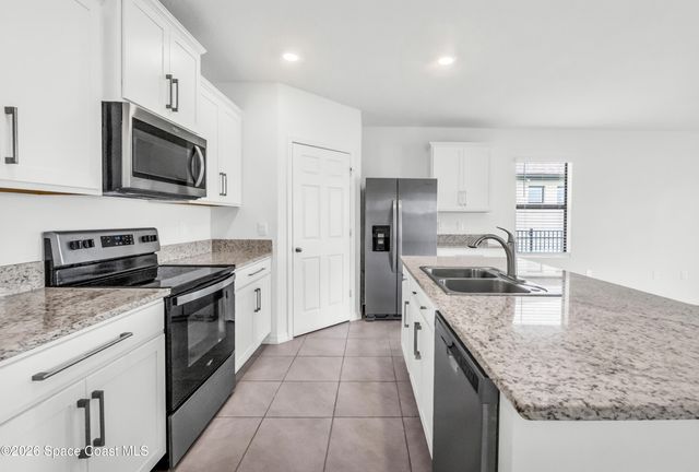 1883 Capital Drive SE, Palm Bay, FL 32909