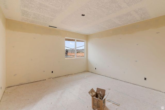 2401 PATRICIA DR, Santa Clara, UT 84765