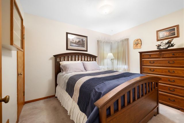 1429 5TH ST SW, Minot, ND 58701