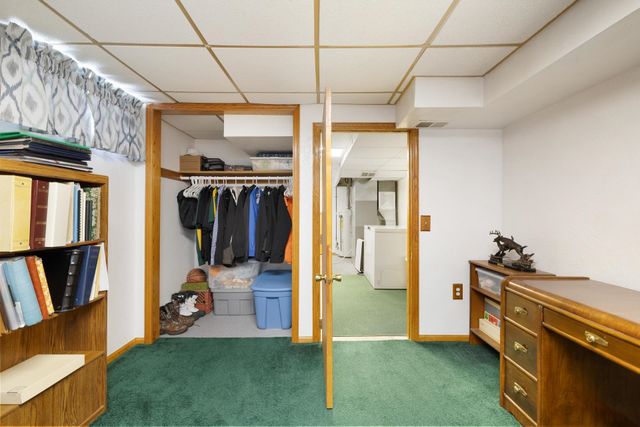 1429 5TH ST SW, Minot, ND 58701