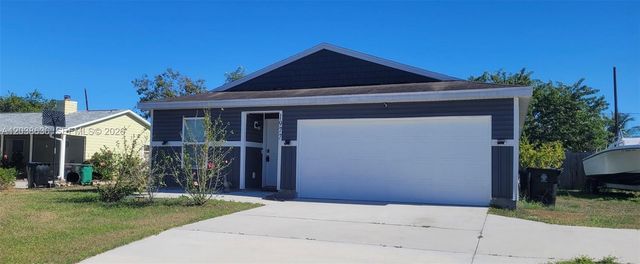 1977 SE Floresta Dr, Port St. Lucie, FL 34983