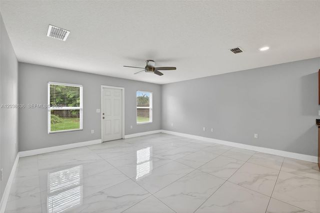 1977 SE Floresta Dr, Port St. Lucie, FL 34983