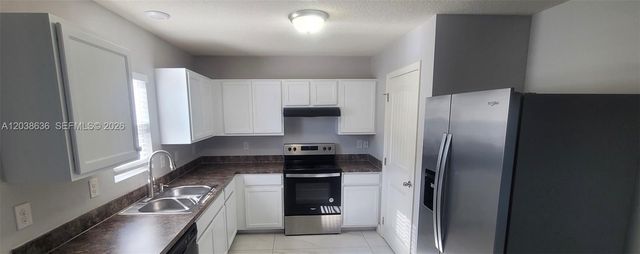 1977 SE Floresta Dr, Port St. Lucie, FL 34983