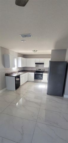 1977 SE Floresta Dr, Port St. Lucie, FL 34983