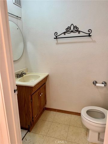 1231 Hillandale Avenue 10, La Habra, CA 90631