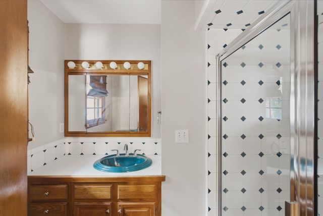 1613 N West Lynn, Wichita, KS 67212