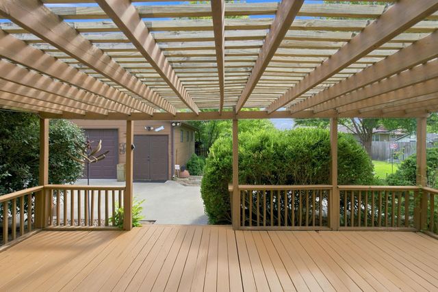 1613 N West Lynn, Wichita, KS 67212
