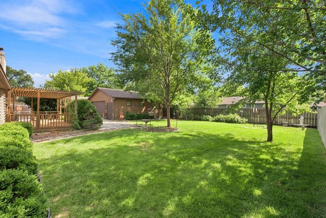 1613 N West Lynn, Wichita, KS 67212