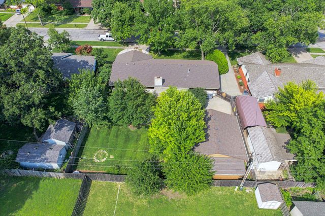 1613 N West Lynn, Wichita, KS 67212