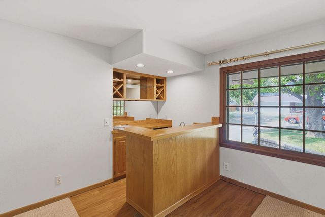 1613 N West Lynn, Wichita, KS 67212