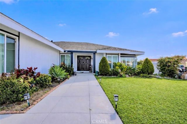 9543 Andover Cir, Fountain Valley, CA 92708
