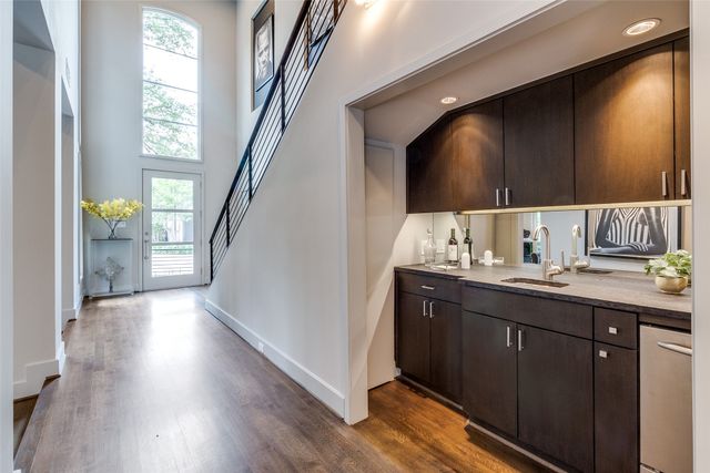 4678 Christopher Place, Dallas, TX 75204