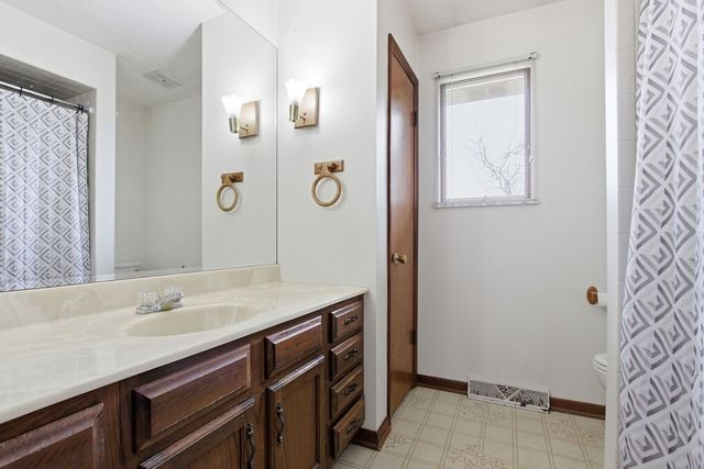 116 Woodland Acres Lane, Rostraver, PA 15012