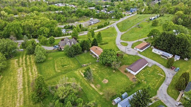 116 Woodland Acres Lane, Rostraver, PA 15012