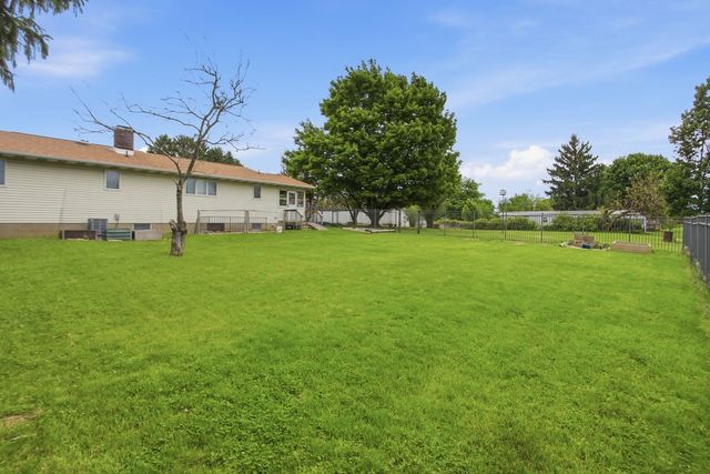 116 Woodland Acres Lane, Rostraver, PA 15012