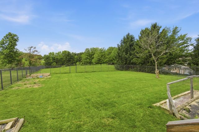 116 Woodland Acres Lane, Rostraver, PA 15012