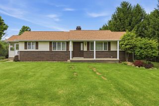 116 Woodland Acres Lane, Rostraver, PA 15012