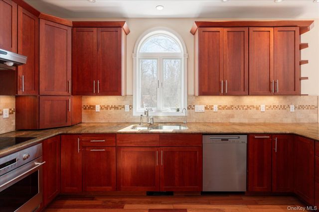 3 Moore Drive, Yorktown Heights, NY 10598