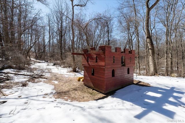 3 Moore Drive, Yorktown Heights, NY 10598