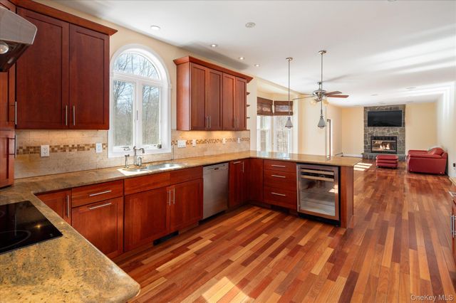 3 Moore Drive, Yorktown Heights, NY 10598