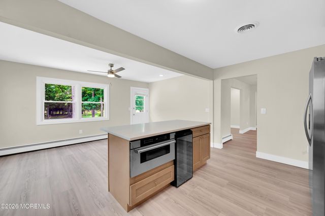 103 Edgewater Court, Toms River, NJ 08757