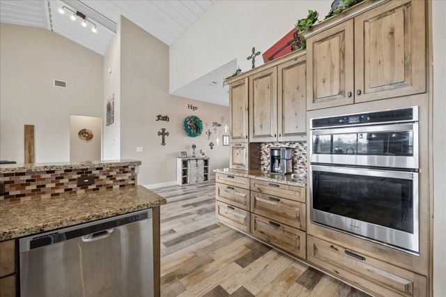 2224 Maler Road, Sealy, TX 77474