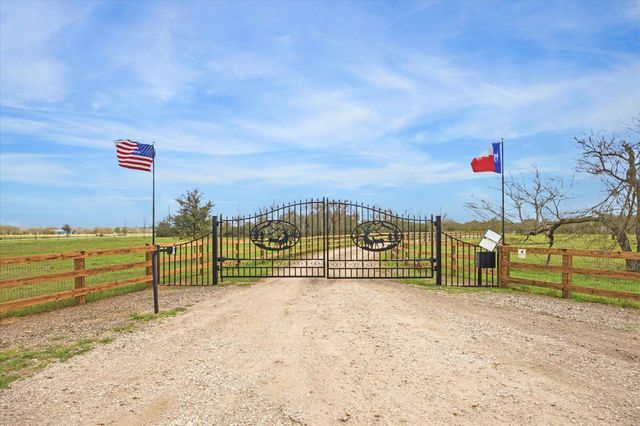 2224 Maler Road, Sealy, TX 77474