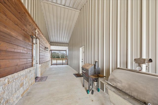 2224 Maler Road, Sealy, TX 77474