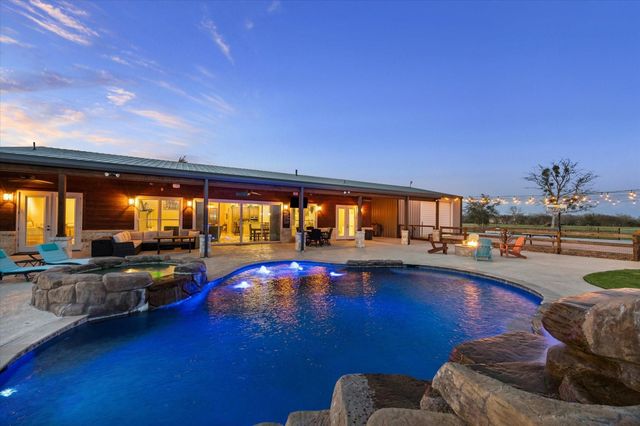 2224 Maler Road, Sealy, TX 77474