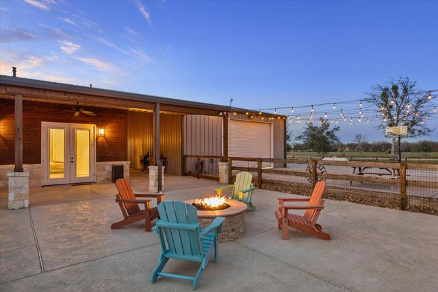 2224 Maler Road, Sealy, TX 77474